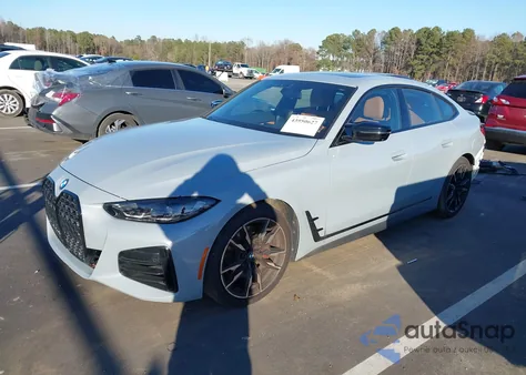 2022 BMW M440I Gran Coupe xDrive z USA, uszkodzony, nr VIN WBA13AW07NFN20223